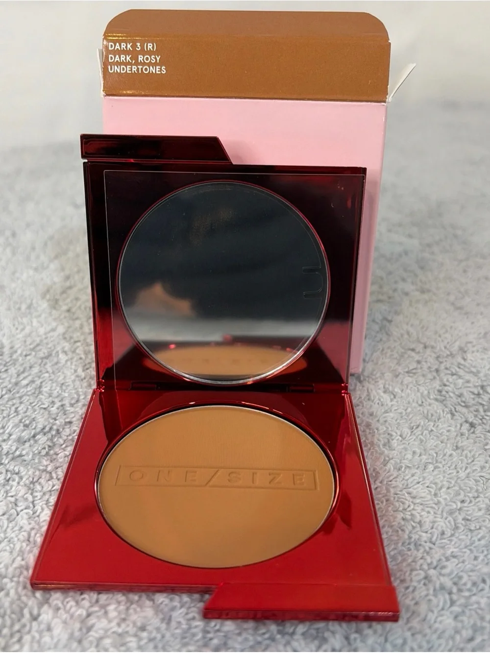 ONE/SIZE Versatile Powder Foundation Dark 3 (R). BNIB! Stk#EC0104
